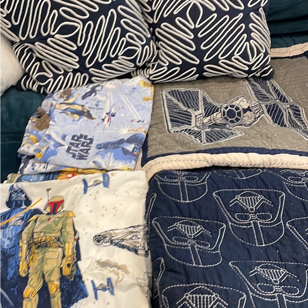 Pottery Barn Star Wars Twin Bedding & NWT Pillows Sham 2 sets Sheets comforter